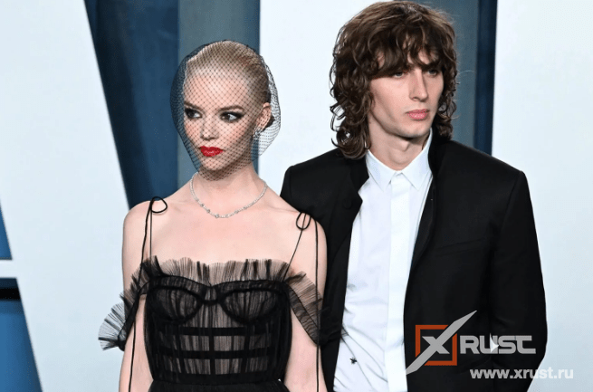 Актриса из &laquo;Хода королевы&raquo;  вышла замуж