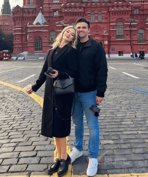 &laquo;Мисс Россия&raquo;  выходит замуж за американца